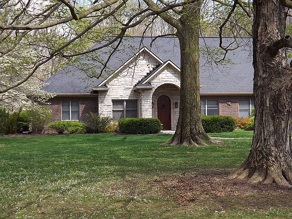 3rd image of 16280 Cherry Tree Rd