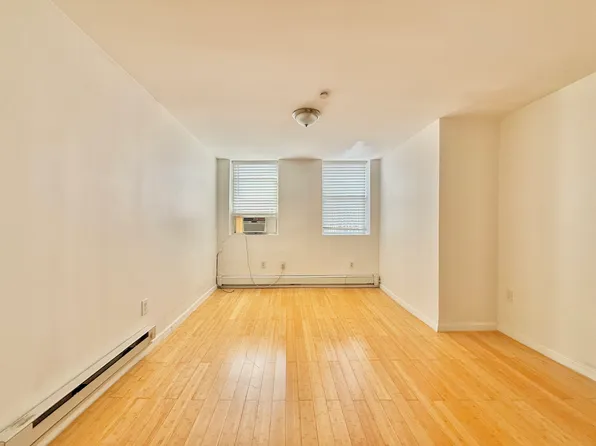 1848 Amsterdam Avenue 3D image 3 of 11