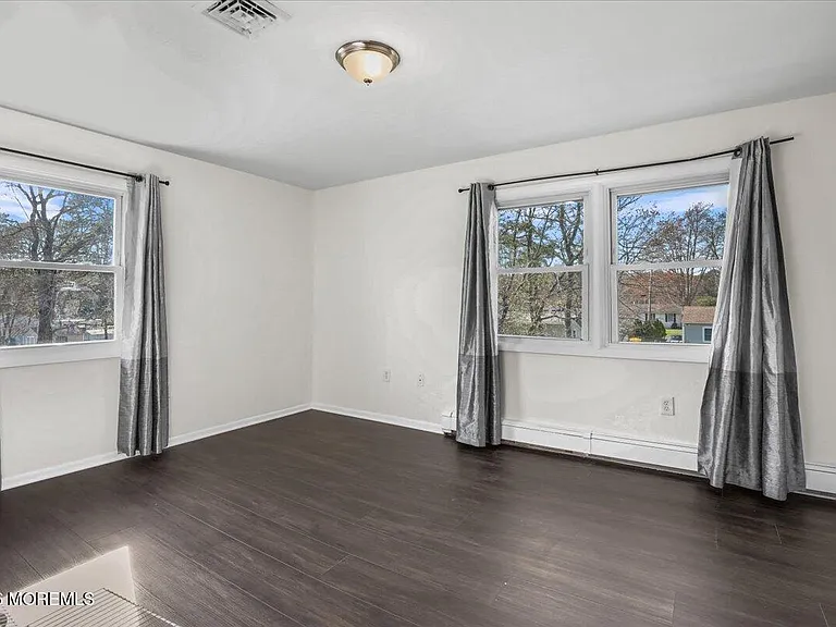 247 Sprucewood Dr — Photo 21