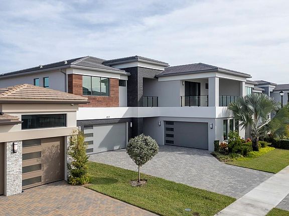 4th image of 8571 Shoreacres Street