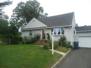 128 Archangela Ave, Colonia, NJ 07067