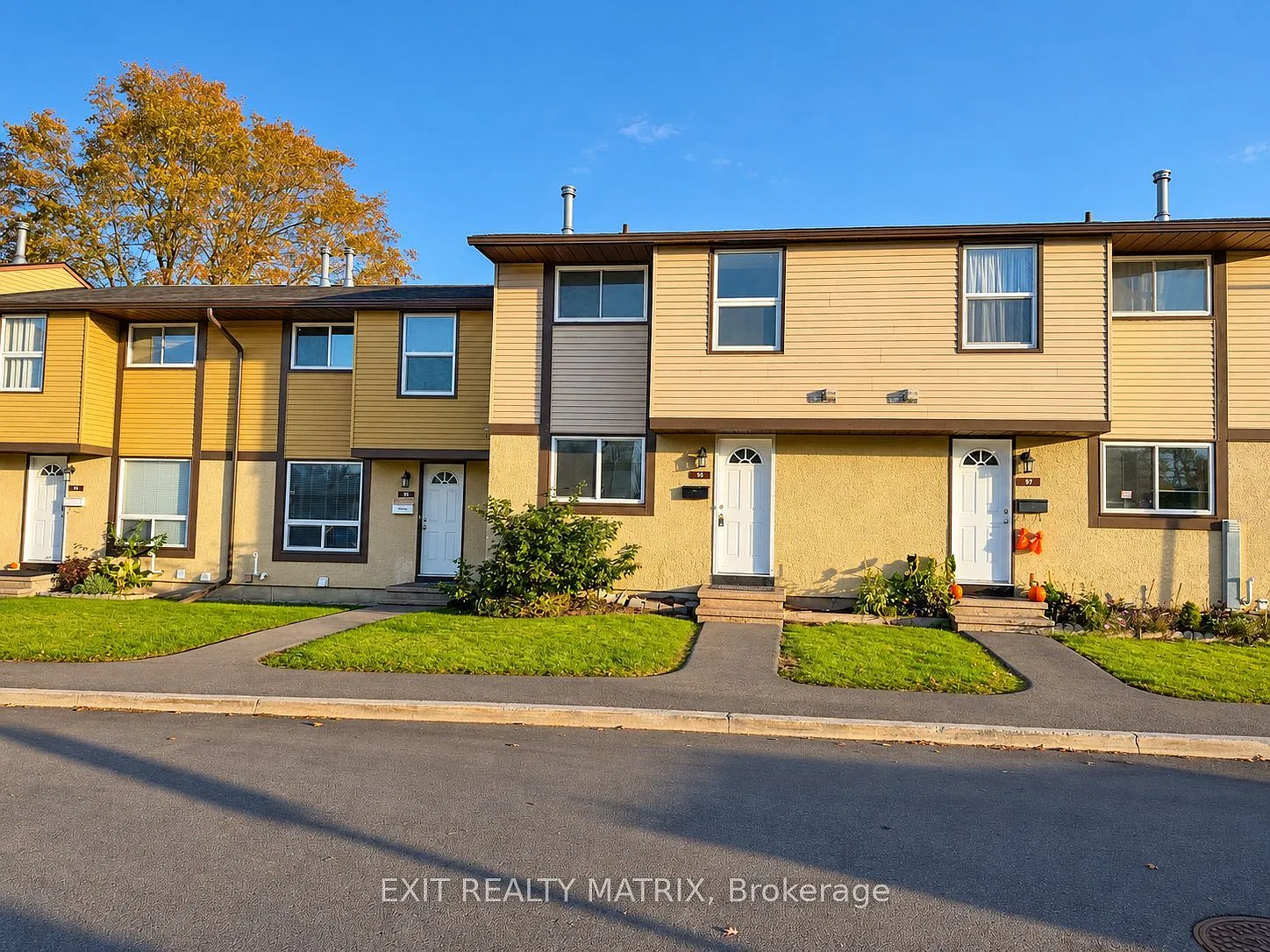 3 bed, $2,500 — Photo 2