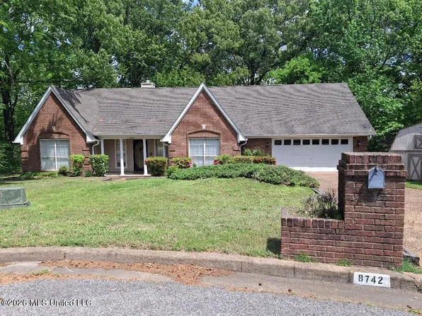8742 Magnolia Cv, Southaven, MS 38671