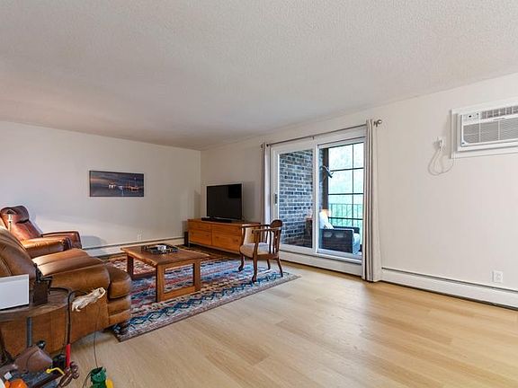 3rd image of 35 Nathan Ln N APT 204