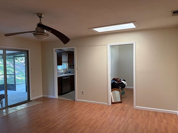 5th image of 1301 Bonnie Dr