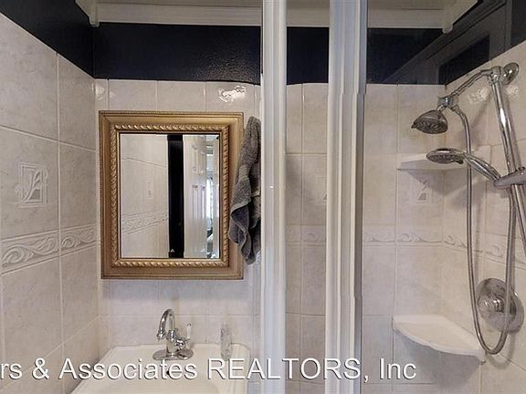 3rd image of 1430 Porchet Way
