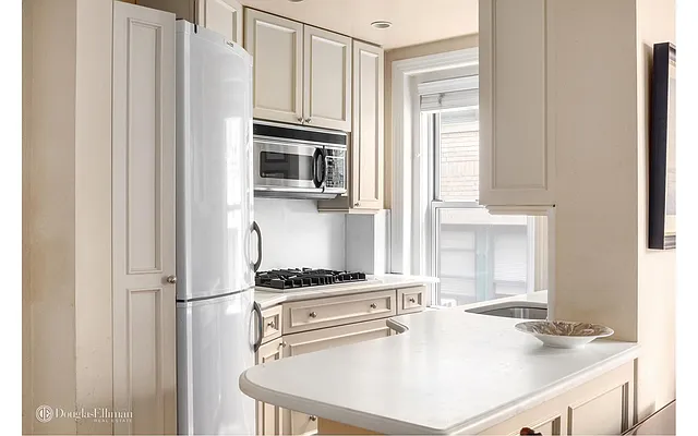 Sold by Douglas Elliman | media 10