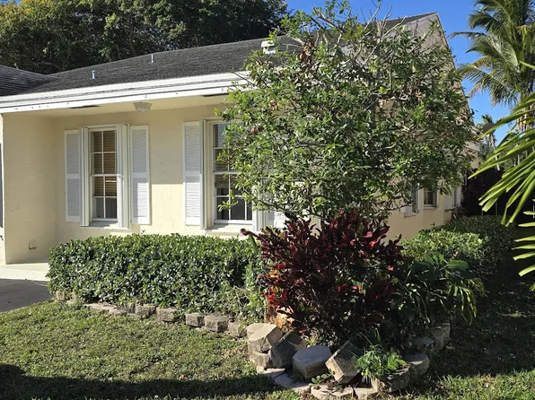 203 SW 159th Way, Fort Lauderdale, FL 33326