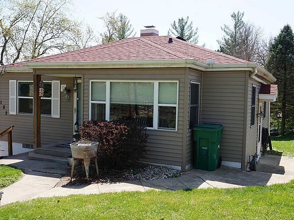 2nd image of 102 Lewis Ct