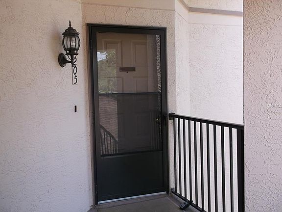 3rd image of 3044 Red Oak Ct APT 205