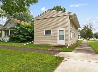 629 6th St NW, Faribault, MN 55021