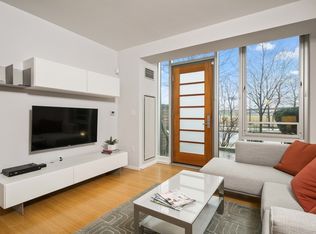 2 Earhart St Unit 117, Cambridge, MA 02141