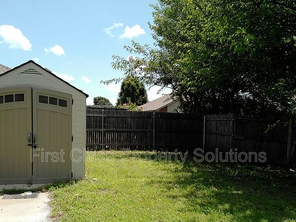 3rd image of 2208 SW 138th St