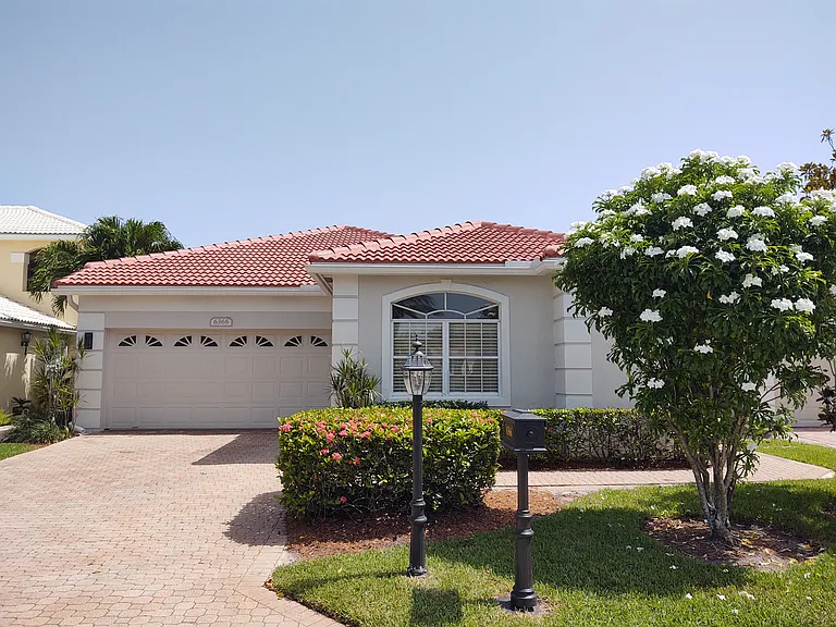 6368 Brava Way — Photo 28