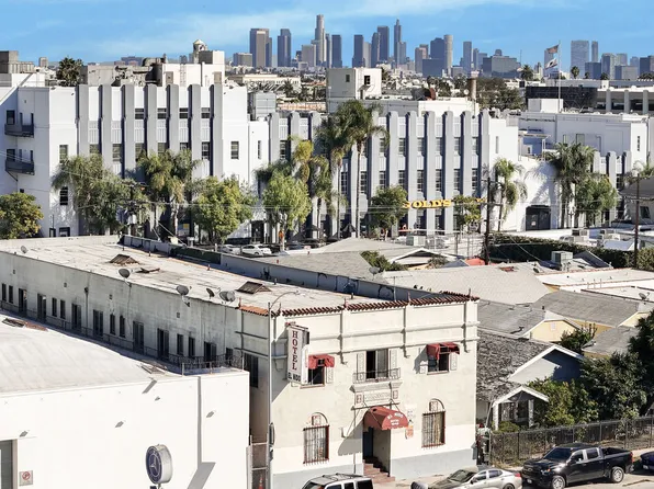 1042 Wilcox Ave, Los Angeles, CA 90038