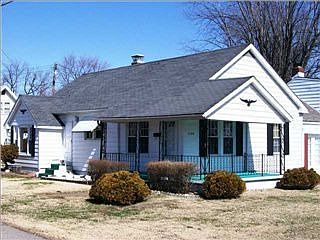 5th image of 1300 E Maryland St