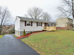 185 Old Ridge Rd, Coraopolis, PA 15108
