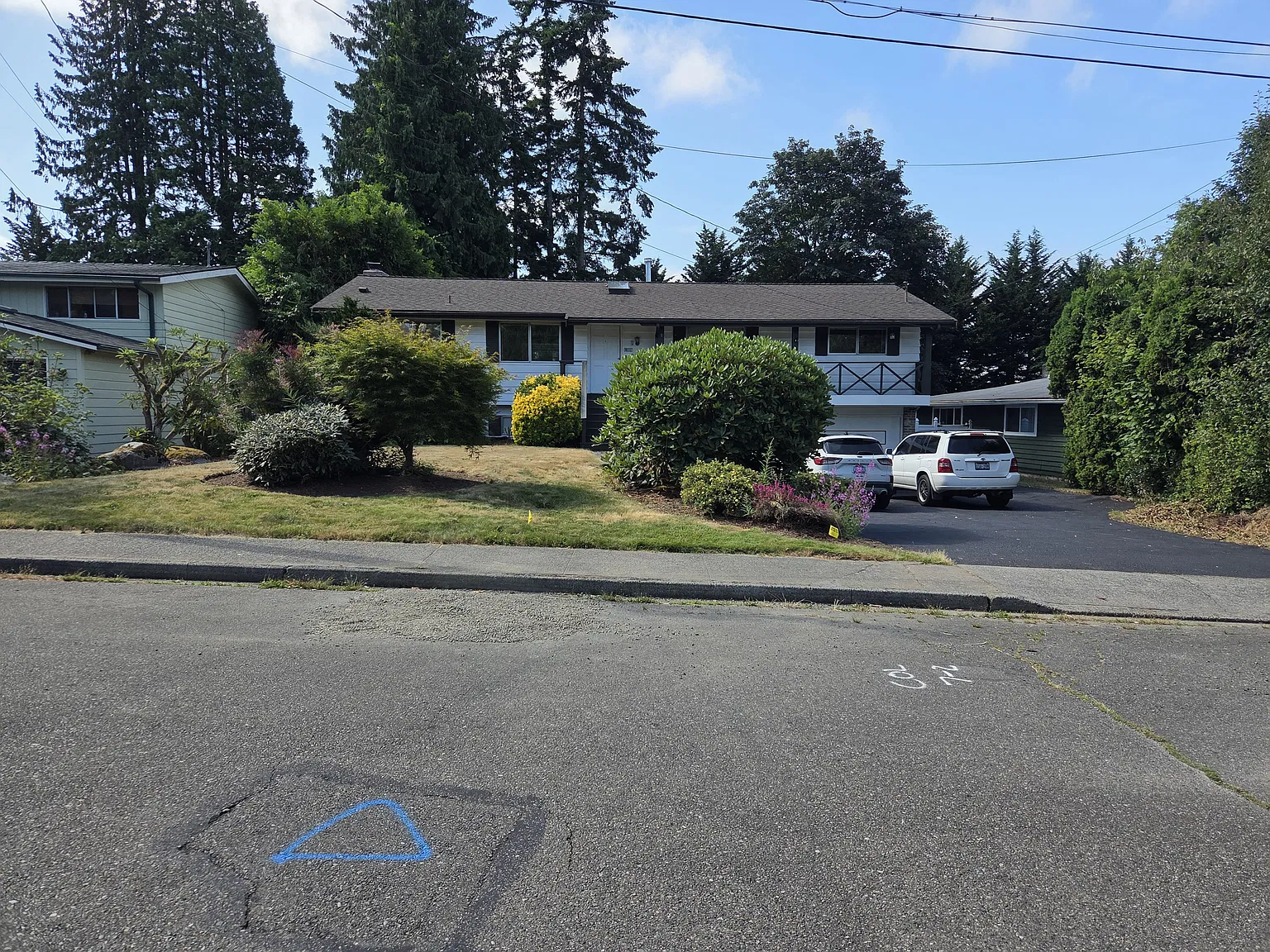 4 bed, 2000 sqft, $3,400 — Photo 2