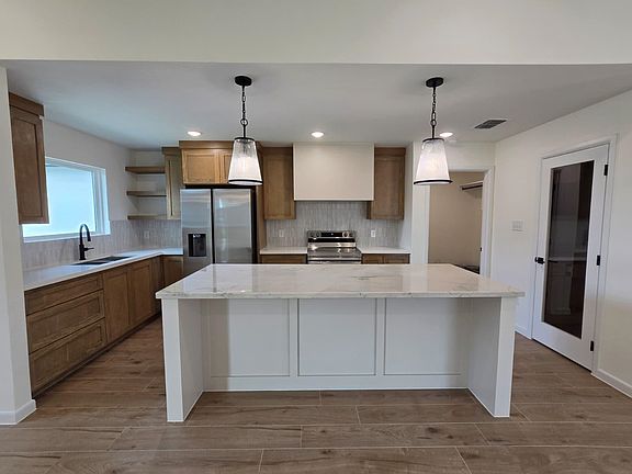 5th image of 1514 Cincho St