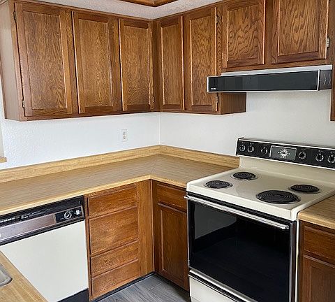 59th kitchen stove_12142022