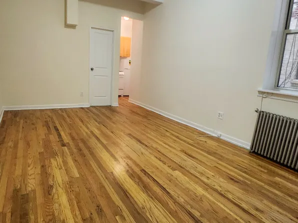 350 West 85th Street image 1 of 7