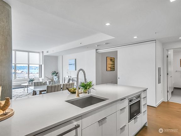 5th image of 590 1st Avenue S #806