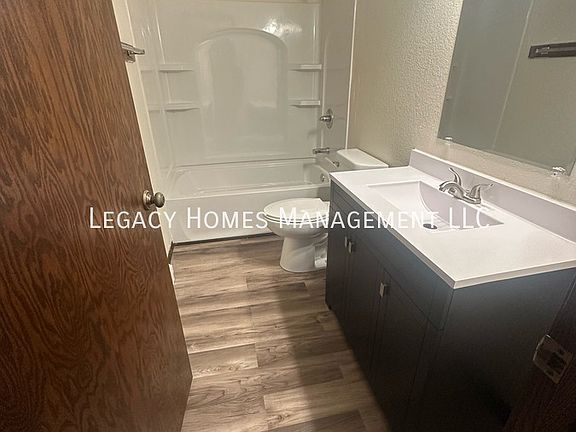 2nd image of 1020 Oviatt St #1