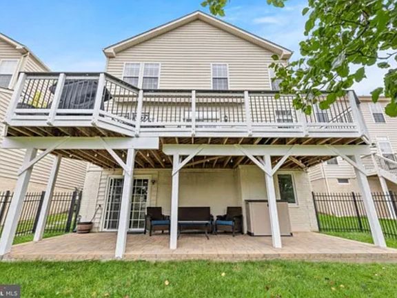 3rd image of 15124 Danehurst Cir