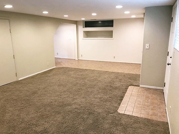 4th image of 2615 S Wellington St #B