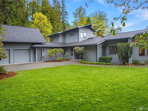 4th image of 2214 W Beaver Lake Dr SE