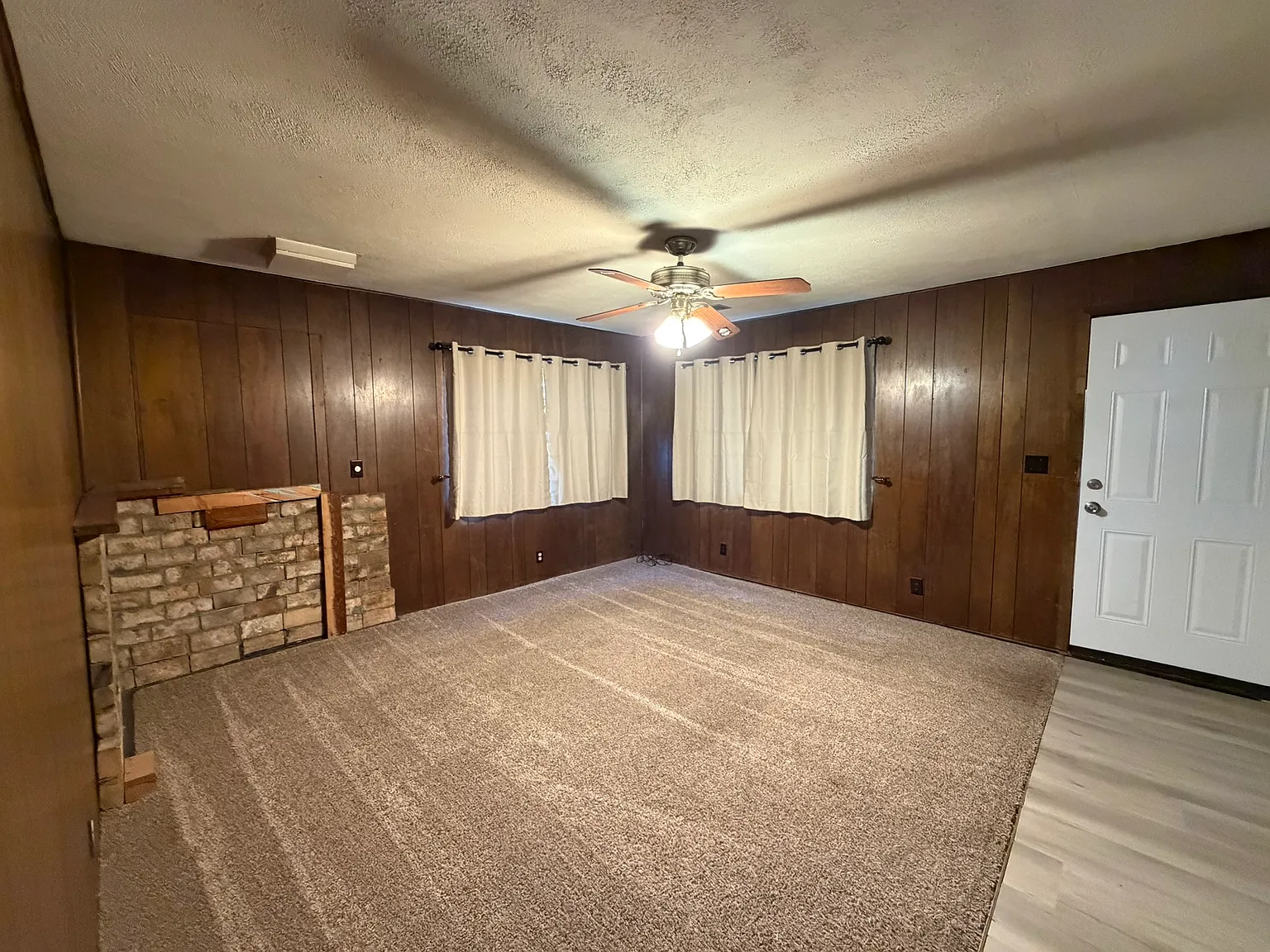 2 bed, 942 sqft, $1,500 — Photo 4