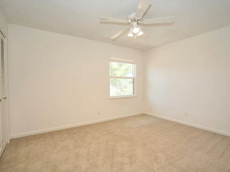 1512 Mosswood Dr — Photo 11