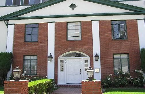 Building Photo 3