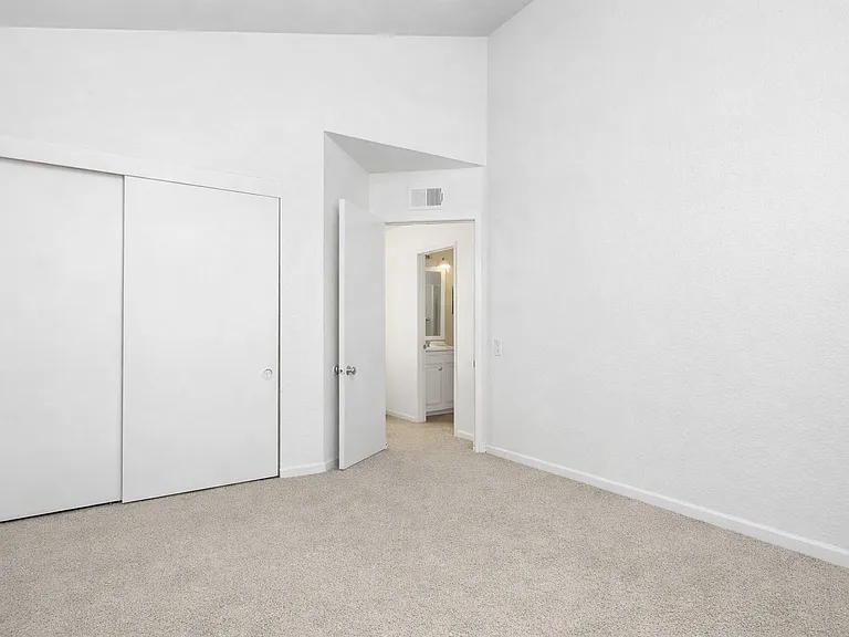1768 Promenade Cir — Photo 29