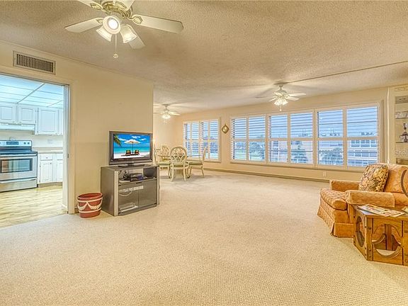 4th image of 225 Country Club Dr APT C330