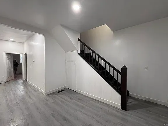 217 N F St — Photo 3