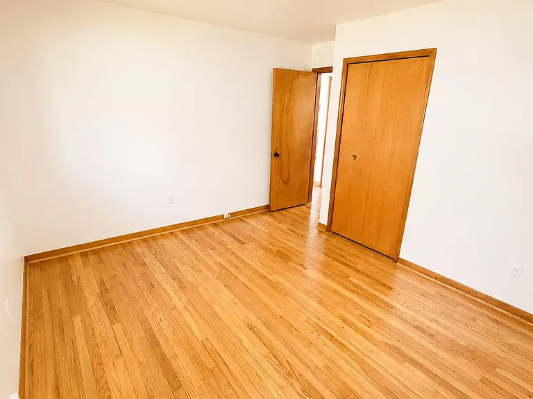 1641 Fairview Ave — Photo 8