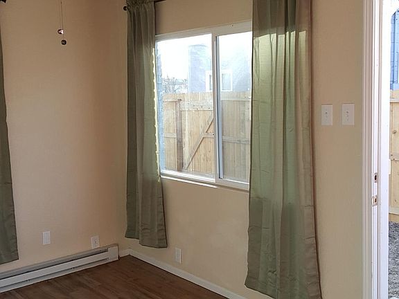 203 1/2 East Missouri - Living Room