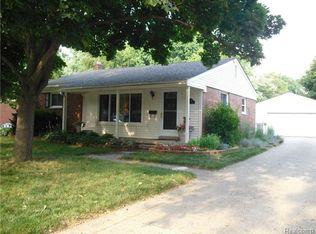 17348 Pershing St, Livonia, MI 48152