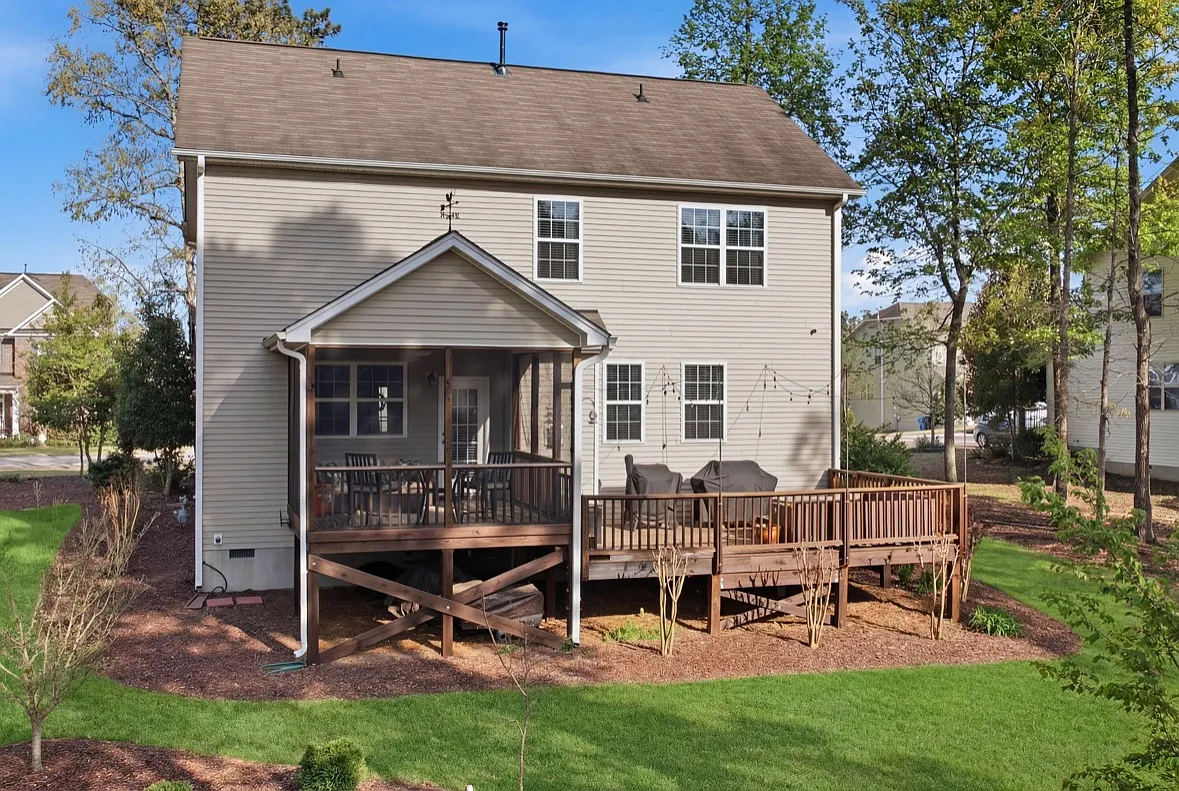 4 bed, 2650 sqft, $6,500 — Photo 4