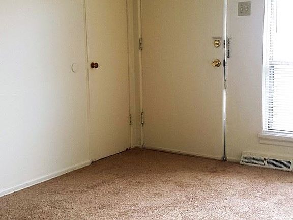 5th image of 4444 Brenton Ave APT C