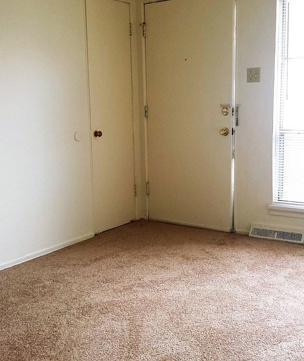 2nd image of 4448 Brenton Ave APT B