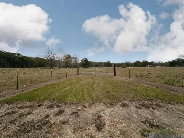 45538 Doc Ln, Saint Amant, LA 70774