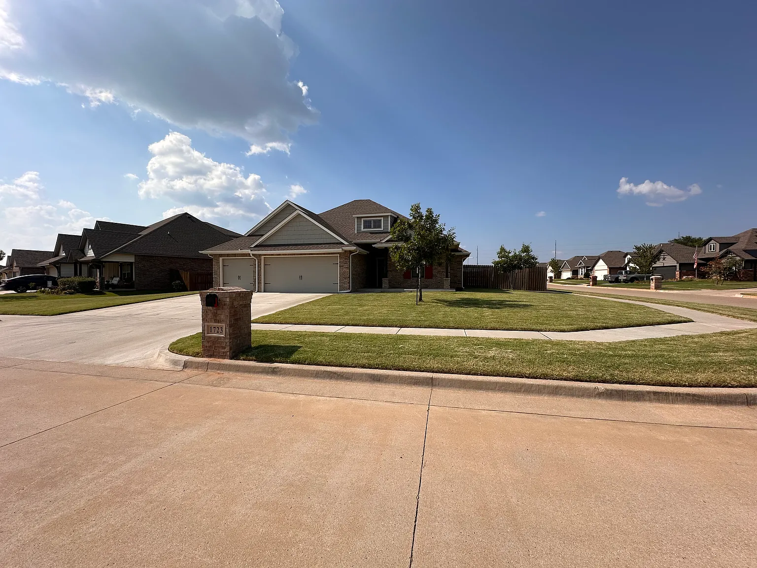 4 bed, 1850 sqft, $2,600 — Photo 1