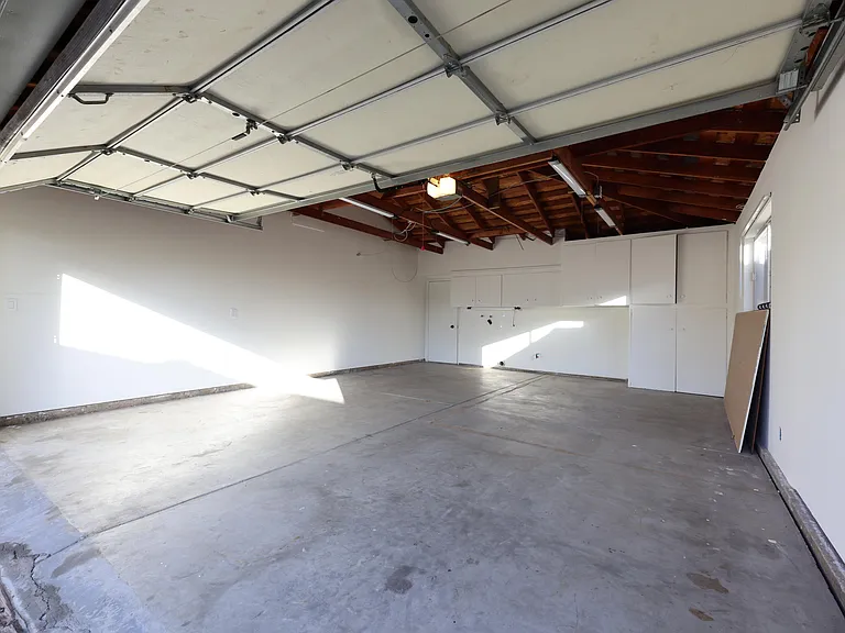 334 Consuelo Dr #B — Photo 17