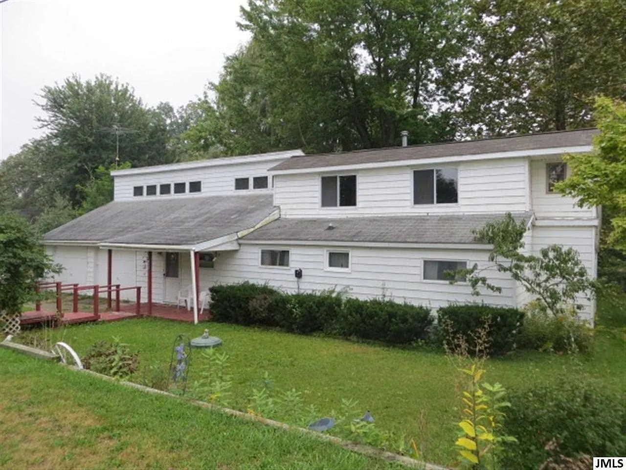 312 Cedar St photo 1
