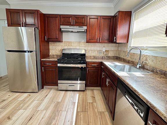 5th image of 300 Jefferson Ave Floor 2
