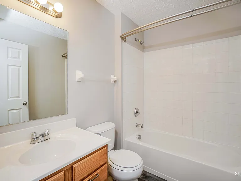 6262 Albany Way Dr — Photo 12