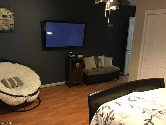 3rd image of 10 De Palma Ct