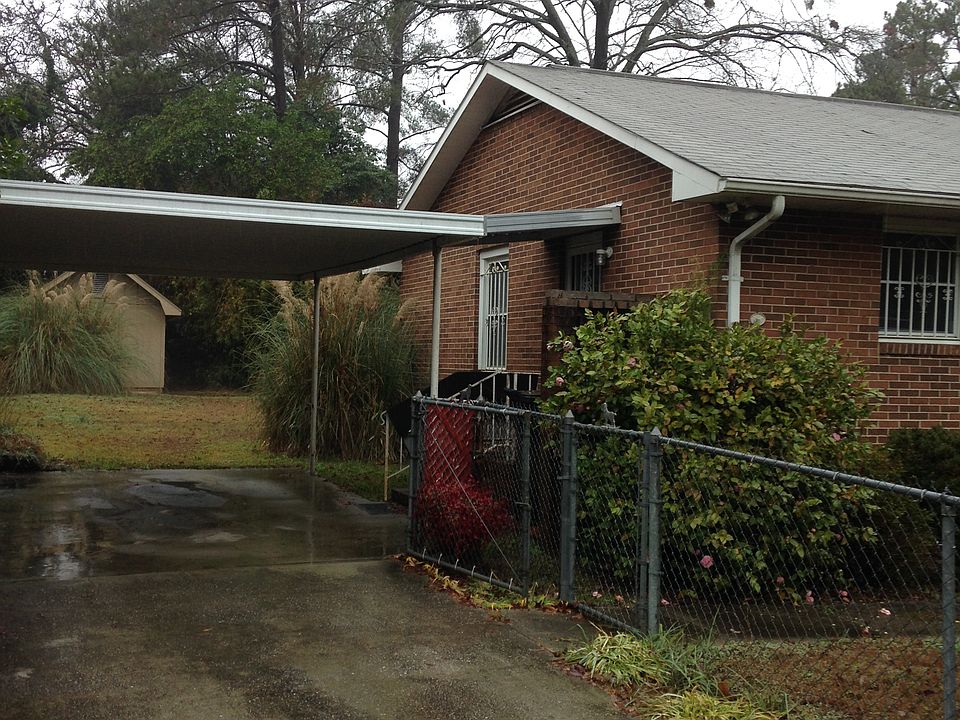 2nd image of 2843 Fairmont St
